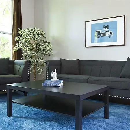 Grand 3Br In Roscoe Village By Sonder